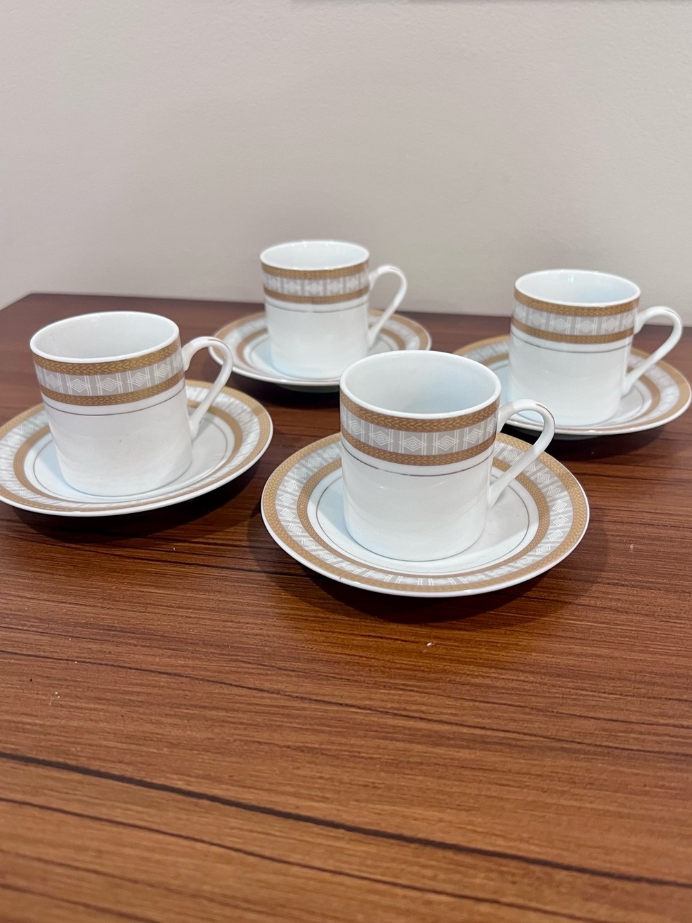 Alpine Cuisine Germany Fine Porcelain Espresso Cups & Saucers Set of 4 Gold